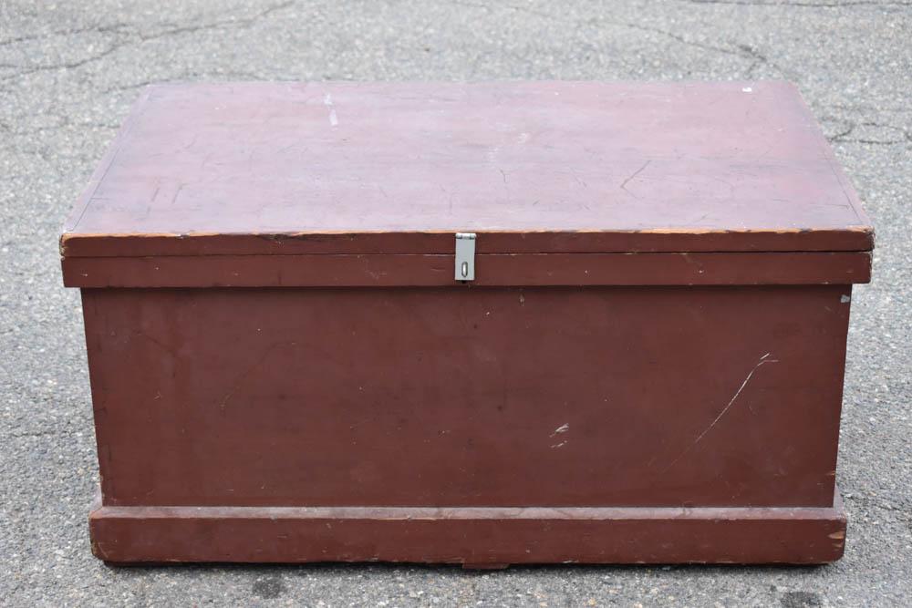 Large Red Painted Country Storage Chest (1 of 7)