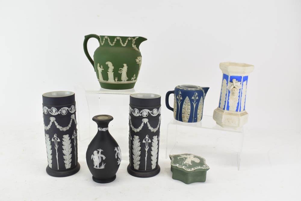 Group of Wedgwood Table Articles (1 of 11)
