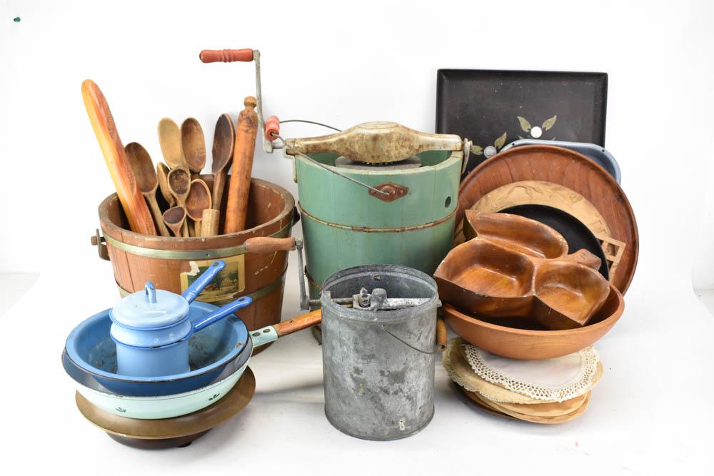 Large Group of Assorted Kitchen Articles (1 of 6)