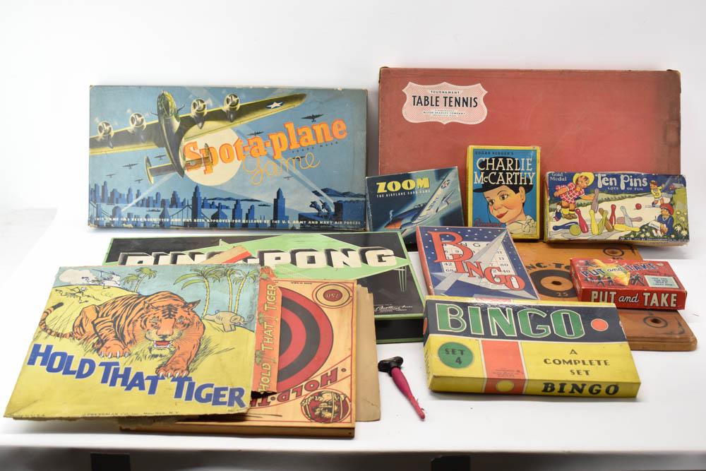 Group of Assorted Vintage Table Games (1 of 5)
