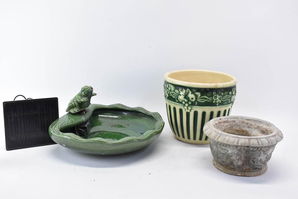 Green Ceramic Frog and Pond Fountain (1 of 6)