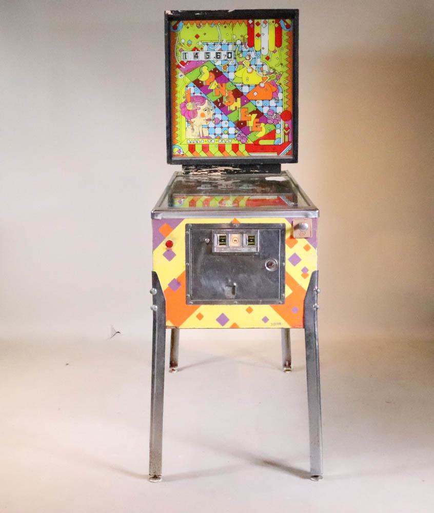 Williams Electronic "Spanish Eyes" Pinball Machine (1 of 12)
