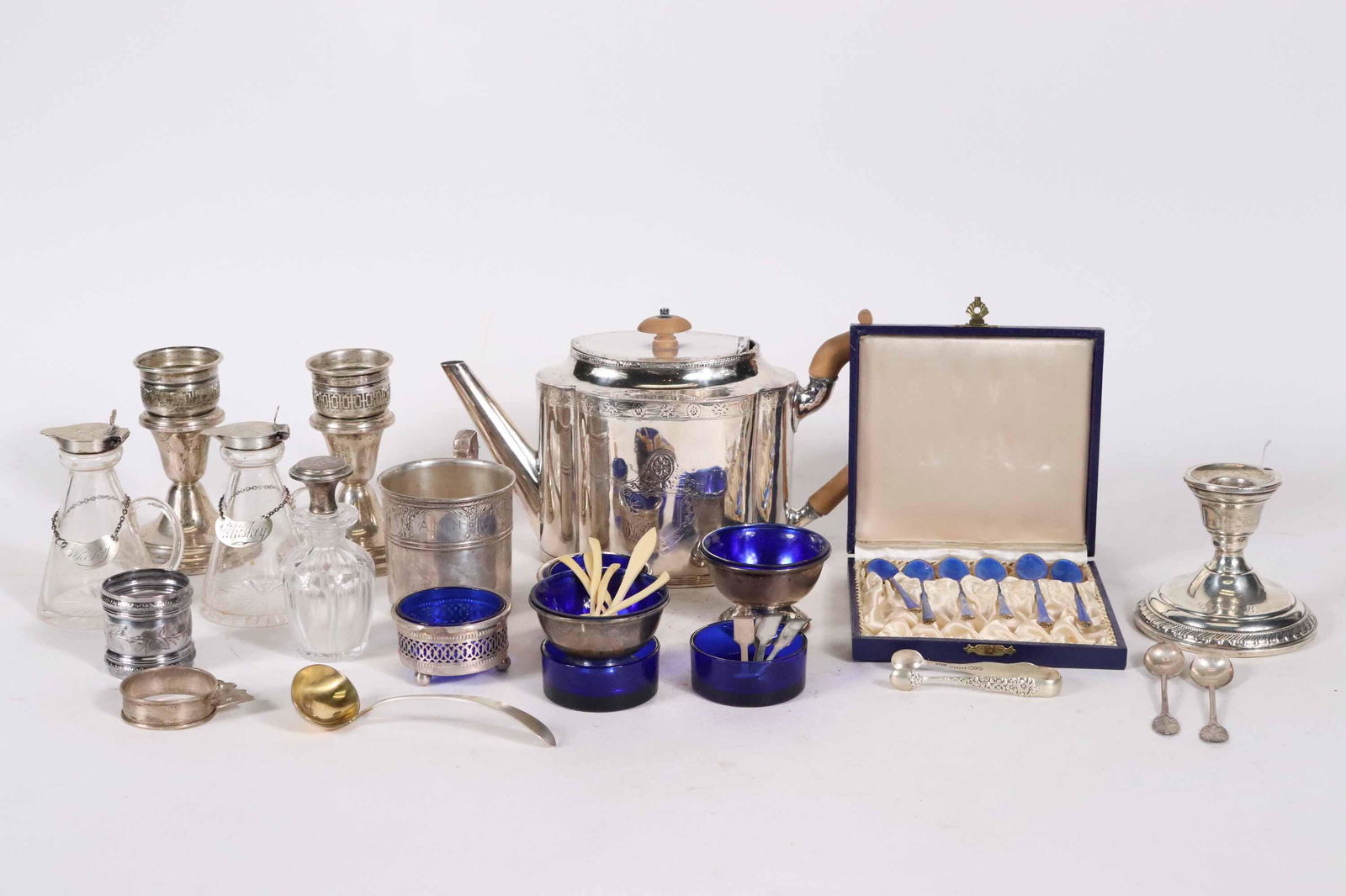 International Sterling Silver Childs' Cup (1 of 17)