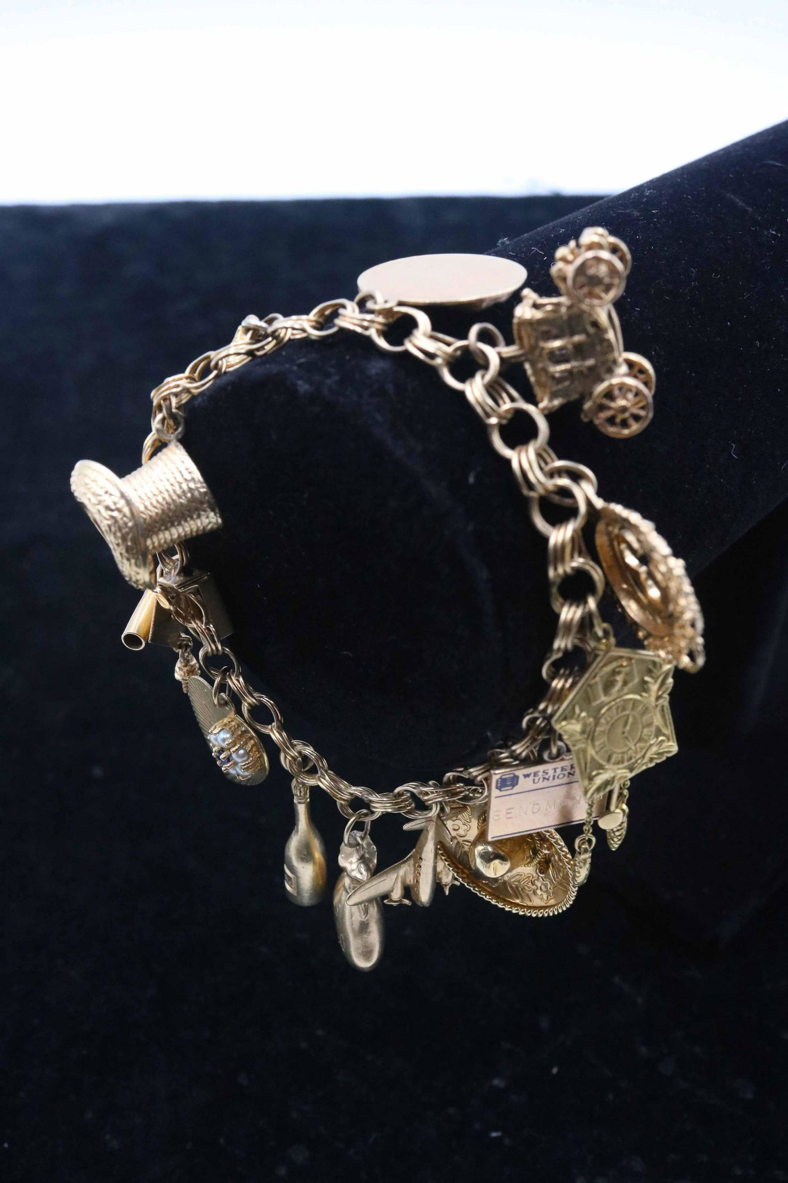 14K Yellow Gold Charm bracelet (1 of 7)