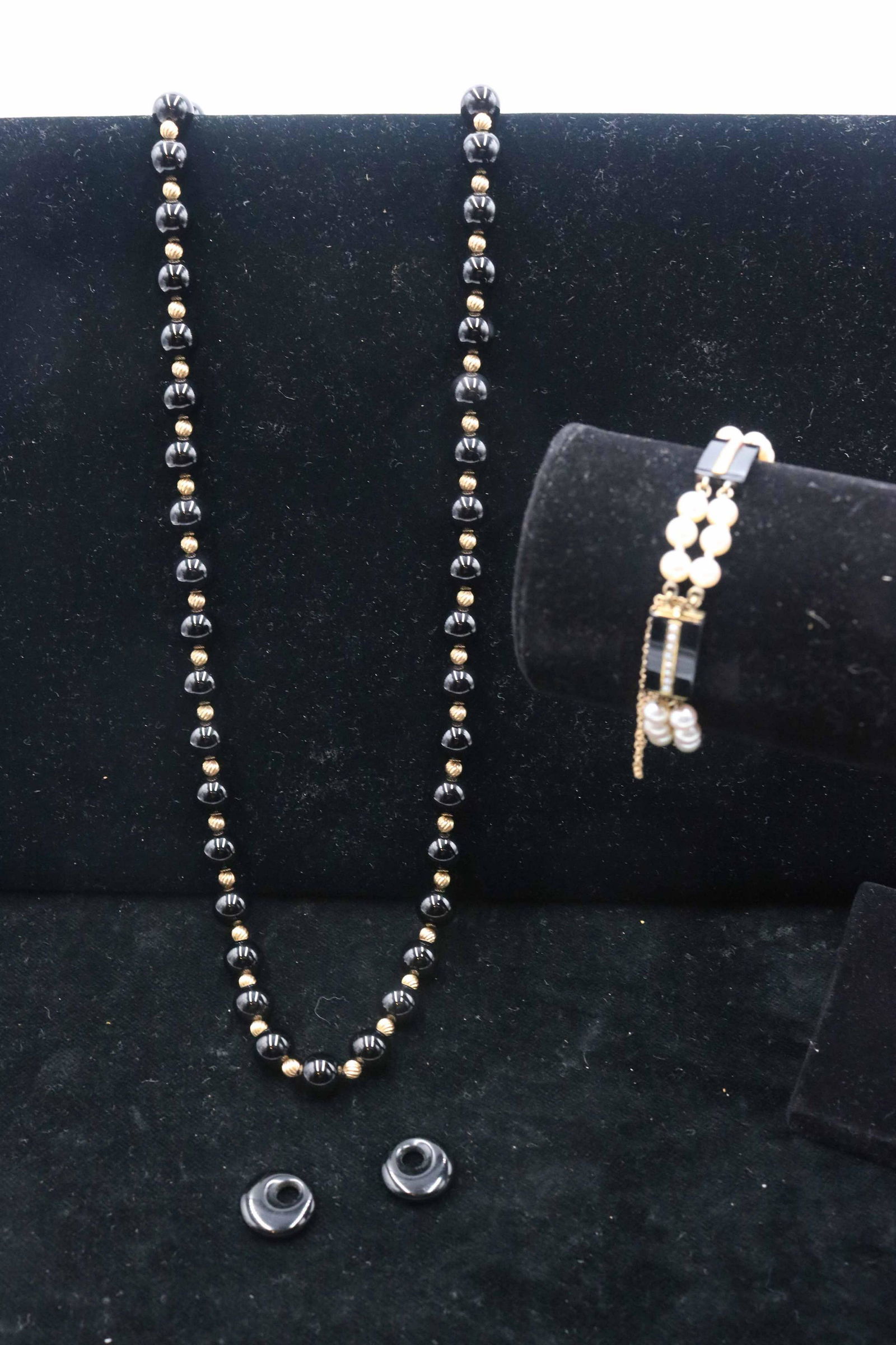 14K Yellow Gold & 8.5mm Onyx Beaded Necklace (1 of 12)