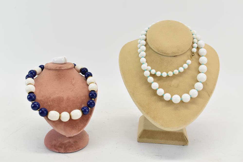Vintage White and Navy Beaded Necklace (1 of 6)