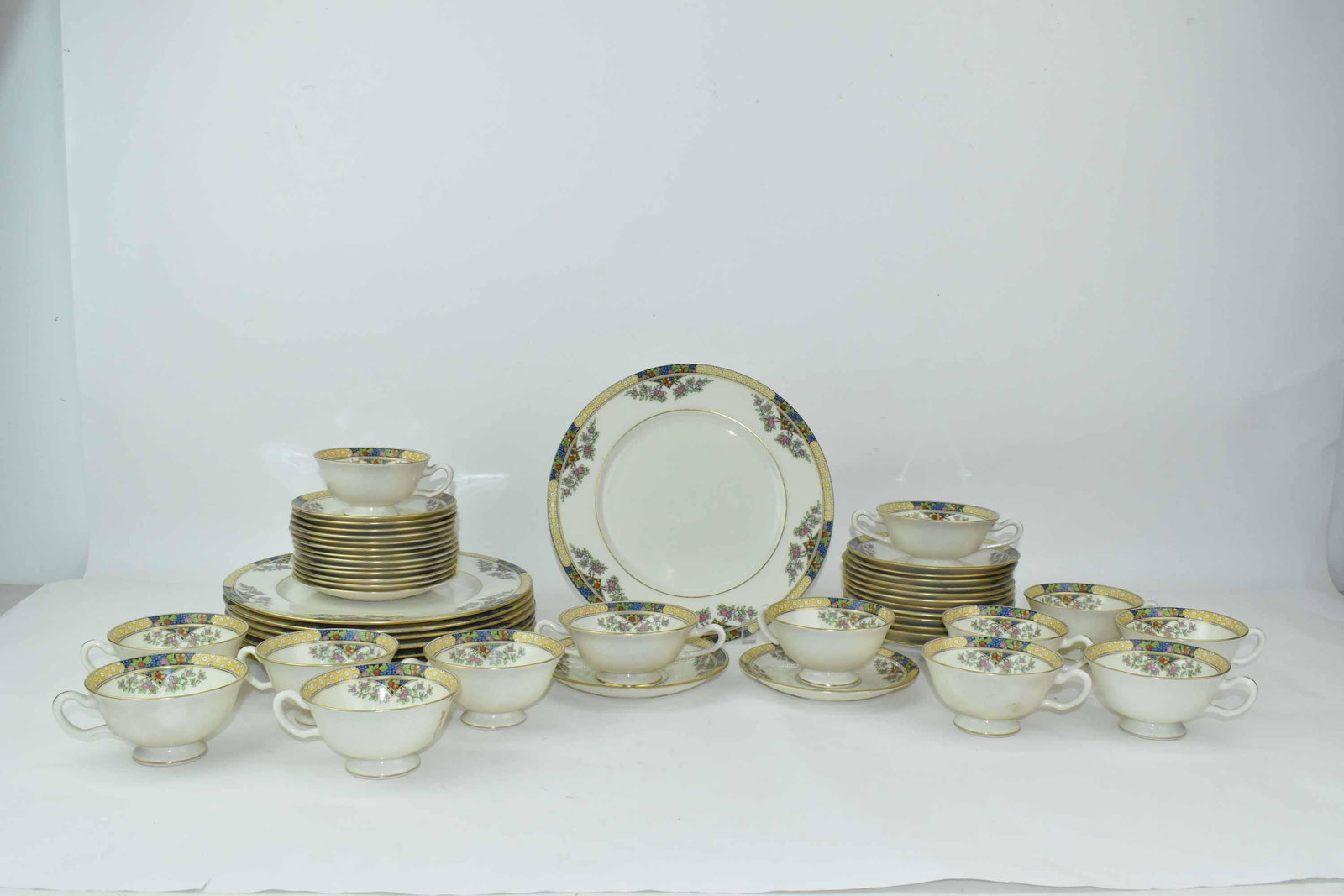 Lenox The Orchard Partial Dinner Service (1 of 6)