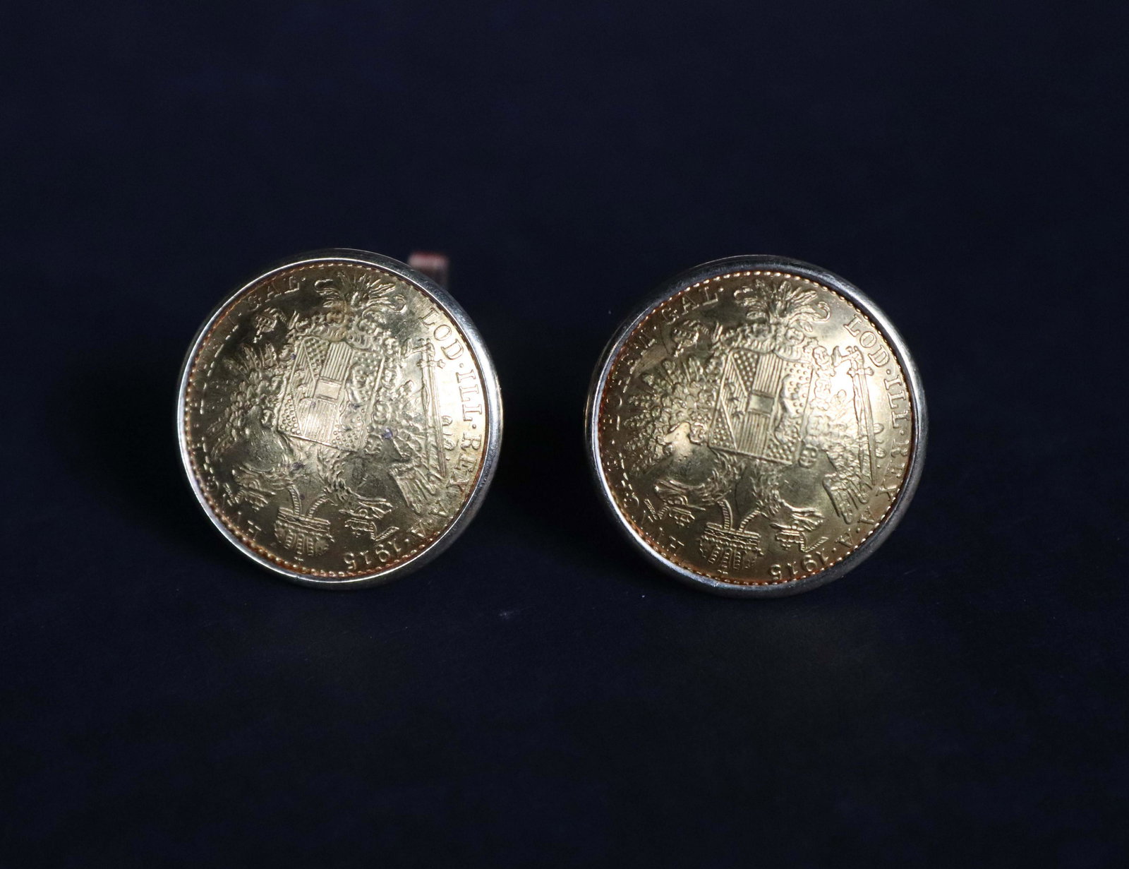 Classical Style 14K Gold Cuff Links (1 of 7)