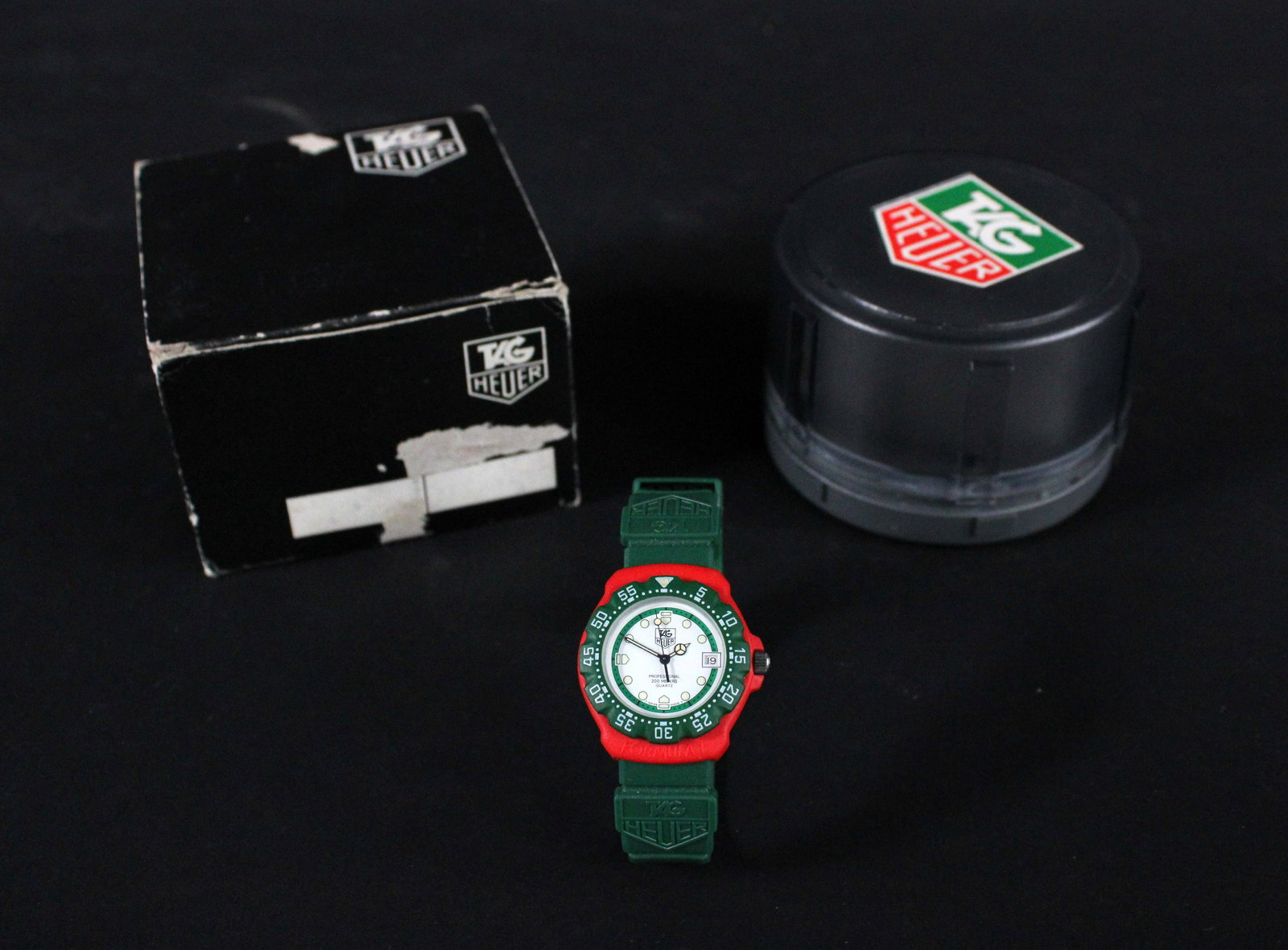 TAG Heuer Formula 1 White & Green Quartz Watch (1 of 8)