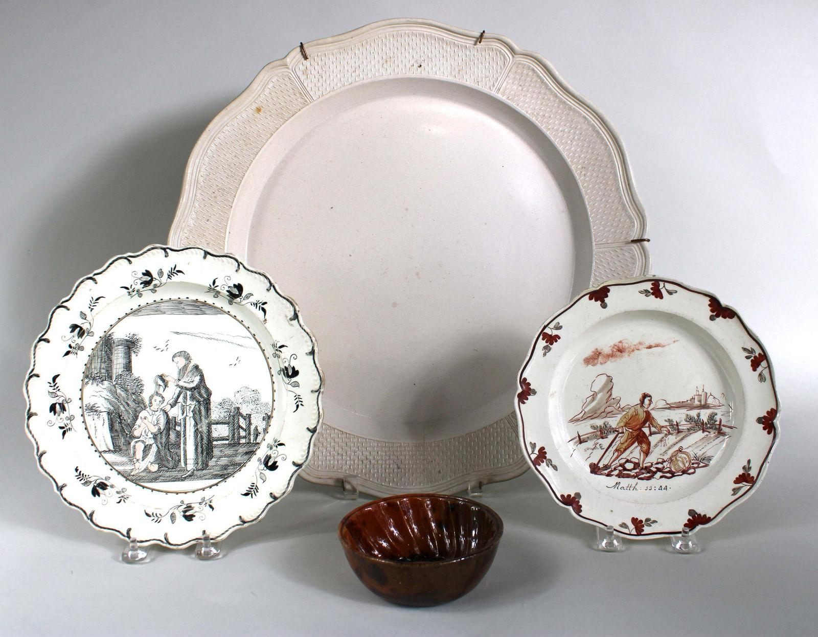 Large Creamware Charger (1 of 10)