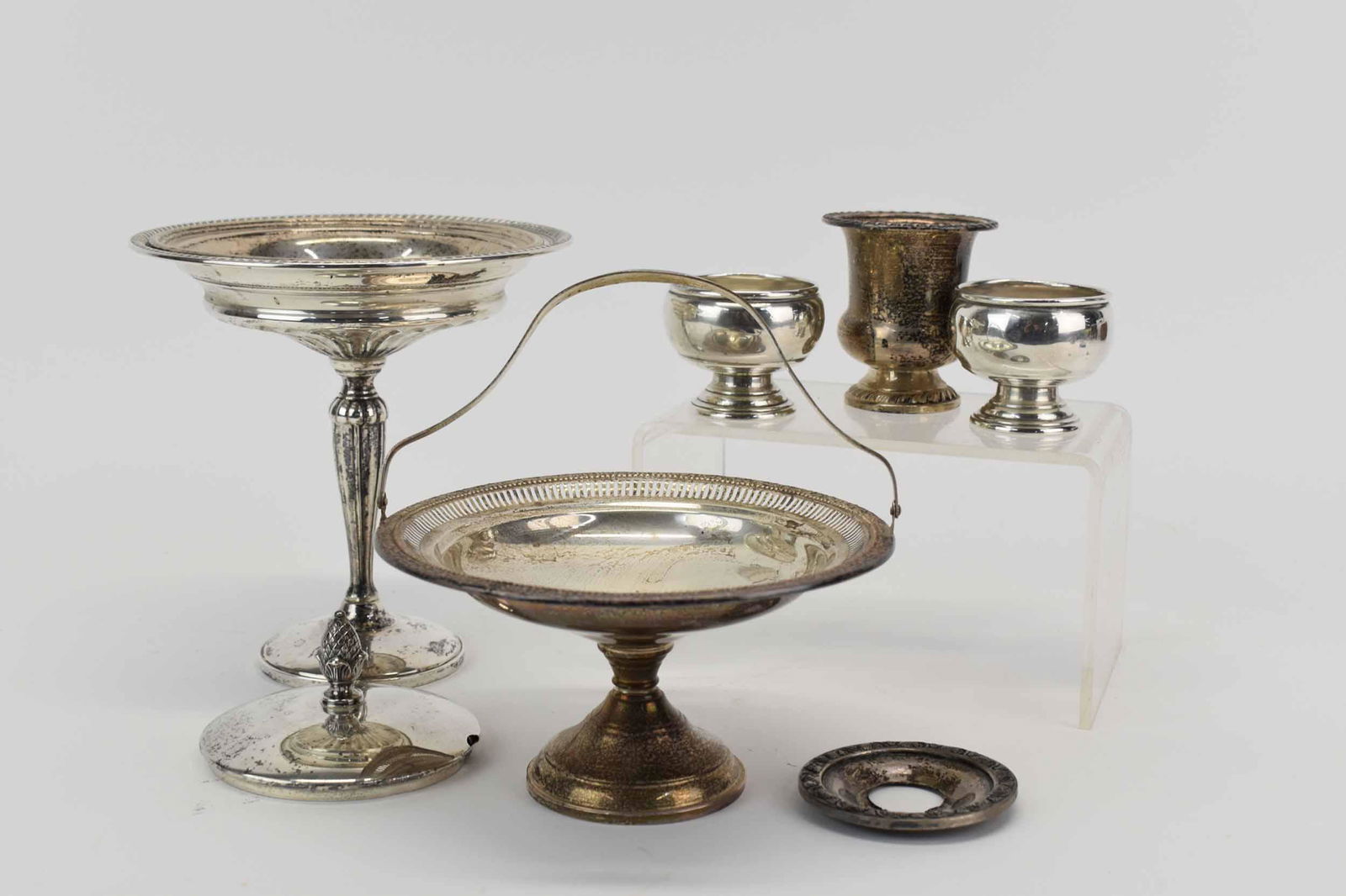 Group of Assorted Sterling Silver Table Articles (1 of 6)