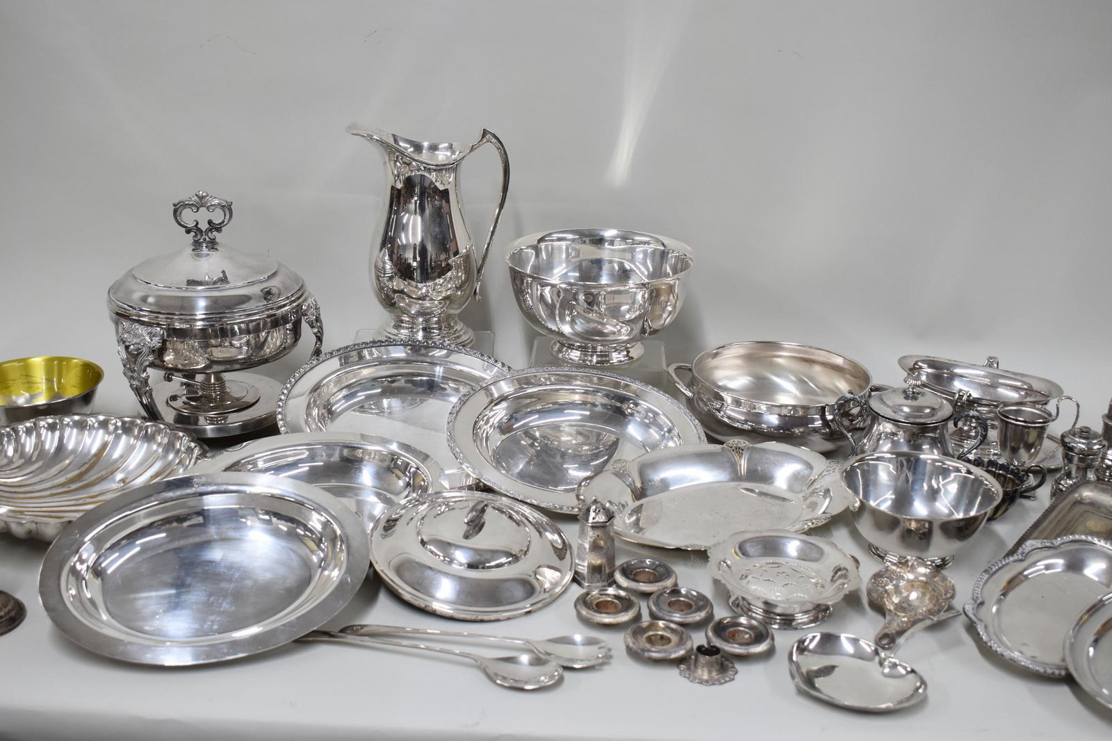 Assorted Silver Plated Table Articles (1 of 8)