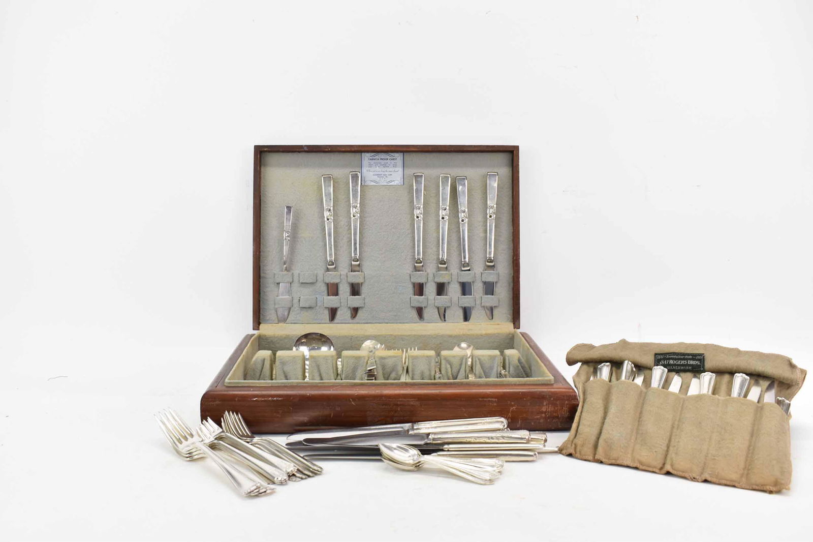 Set of Community Silver Plated Flatware (1 of 13)