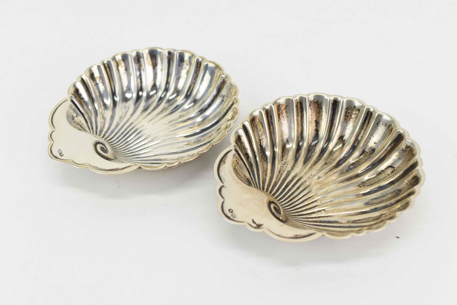 Continental Silver Pair of Two Shell Form Dishes (1 of 4)
