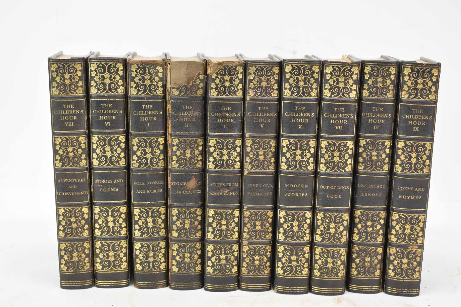 Ten Volumes of The Childrens Hour (1 of 5)