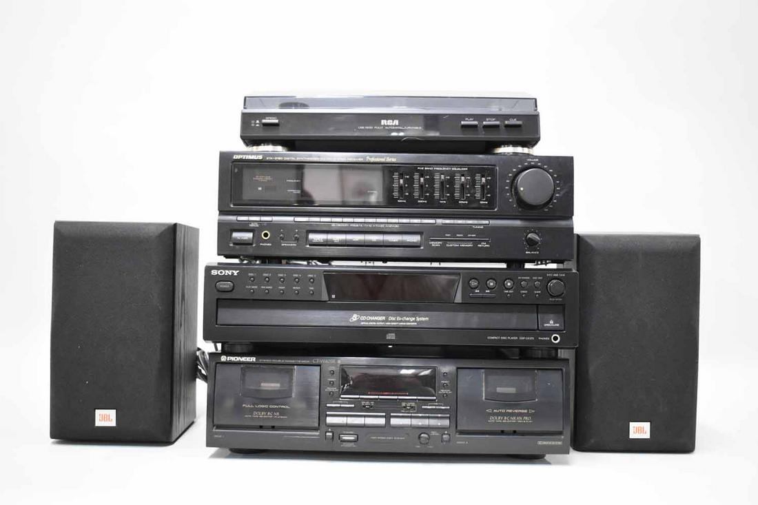 Group of Vintage Audio Equipment (1 of 4)