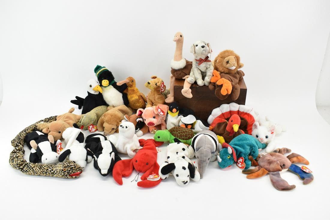 Collection of Ty Beanie Babies: Collection of Ty Beanie Babies (28 items total), including reptiles, farm animals, domesticated animals: Gobbles the Turkey, Ant the anteater, Roary the Lion, Baldy the Eagle, Claude the crab Used con