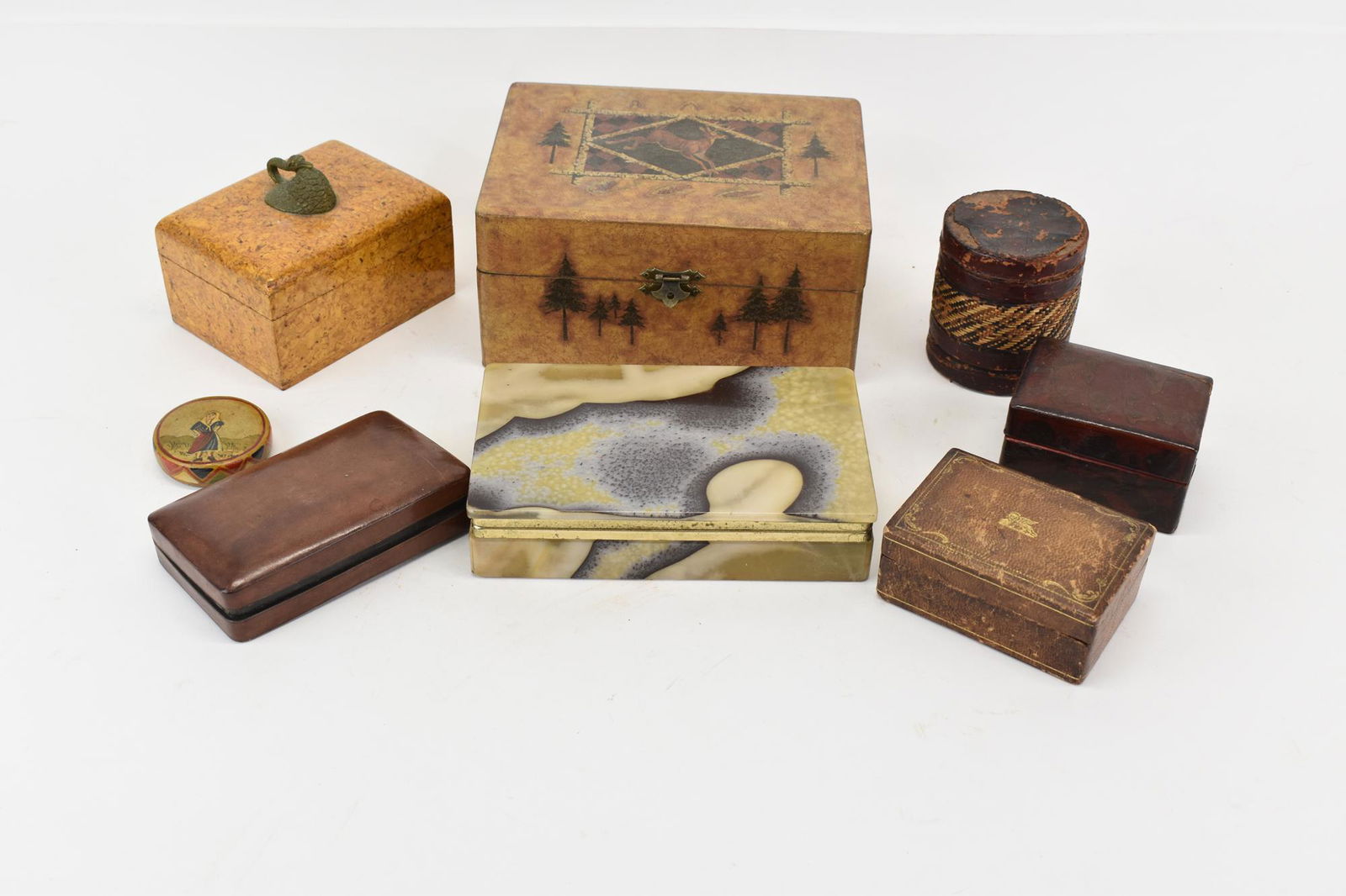 Group of Eight Assorted Vintage Decorative Boxes (1 of 6)