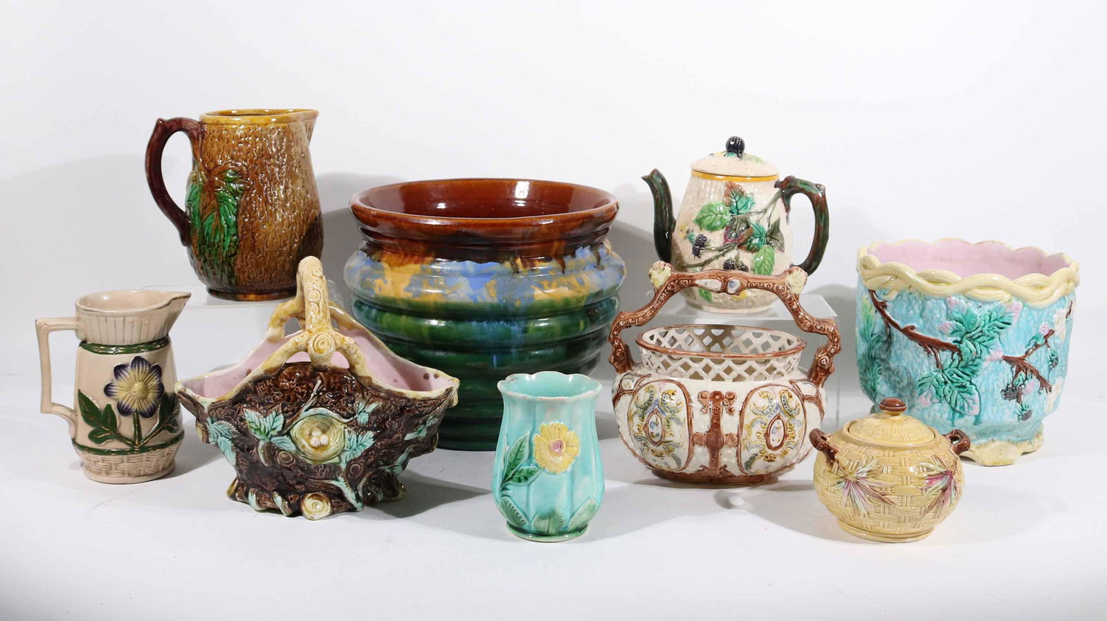 Nine Majolica Porcelain Table Articles (1 of 8)