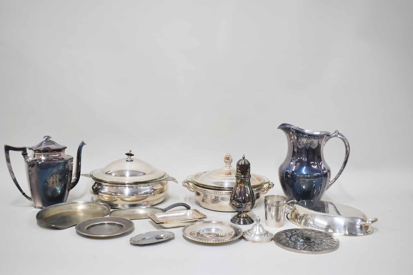 Group of Assorted Silver Plated Table Articles (1 of 9)
