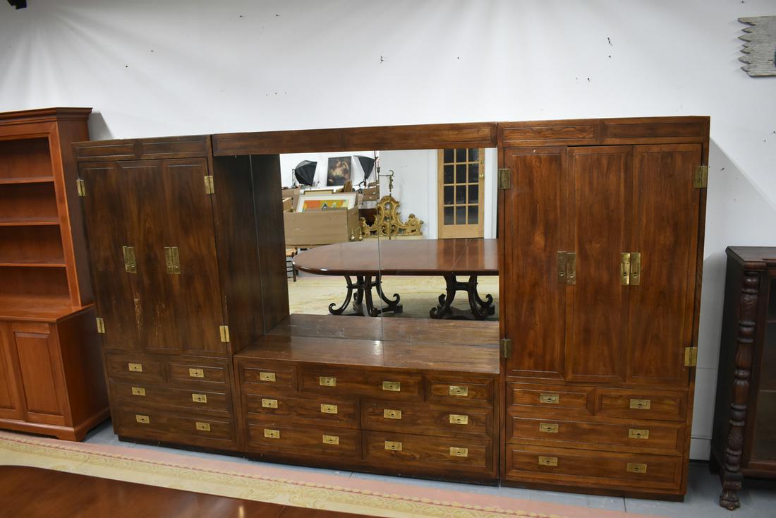 Modern Henredon Bedroom Cabinet (1 of 11)