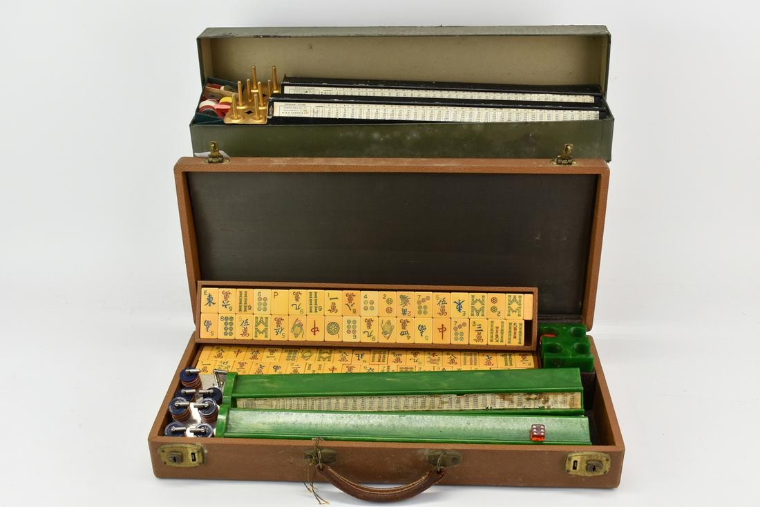 Vintage Mah Jongg Set (1 of 7)