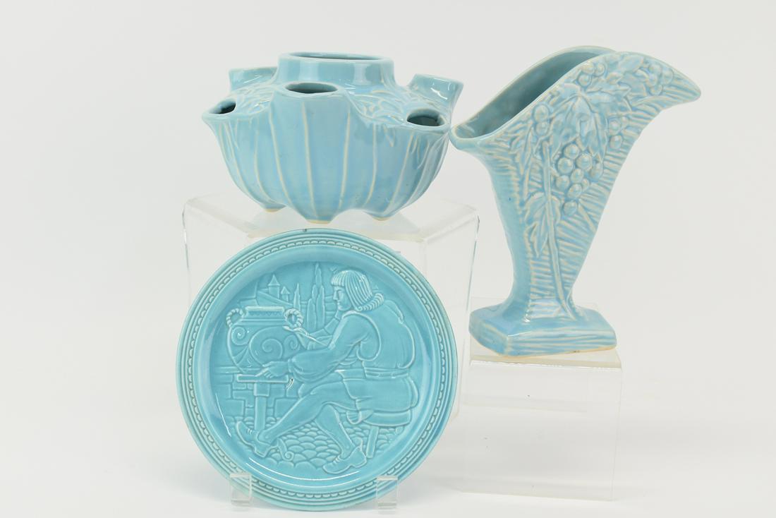 McCoy Pottery Robins Egg Blue Planter (1 of 7)