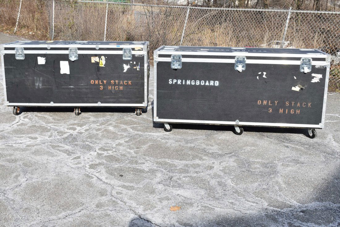 Two Large Traveling Hard Cases Crate (1 of 7)