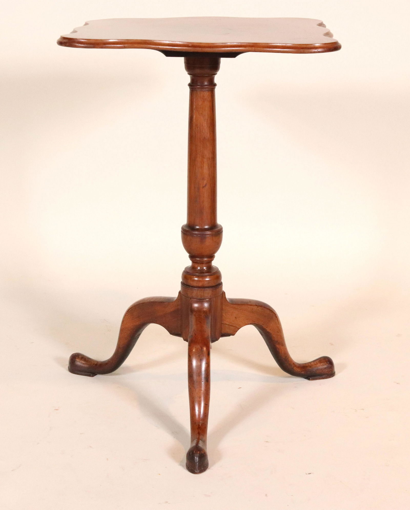 Federal Mahogany Candlestand (1 of 9)