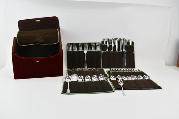 Roberts & Birk Cased Silverplated Flatware For 12: Roberts & Birk Cased Silver Plated Flatware Service for 12, Each stamped Roberts & Birk Sheffield England, Hanoverian pattern, comprising 12 pistol handled dinner knives, 9-1/2"l, 12 dinner forks, 12 