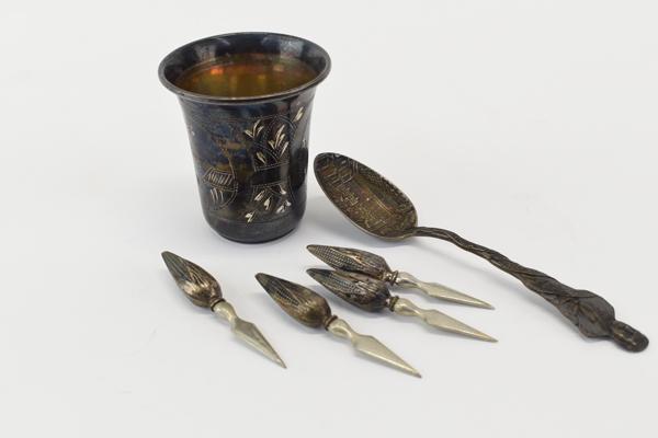 Sterling Silver George W Childs Souvenir Spoon (1 of 8)