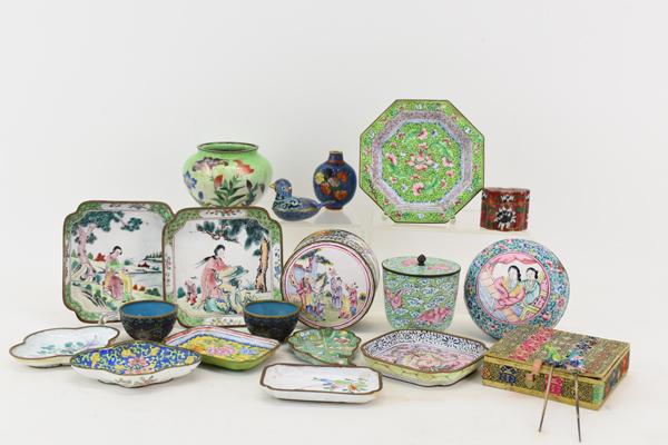 Group of Assorted Cloisonne Table Articles (1 of 8)