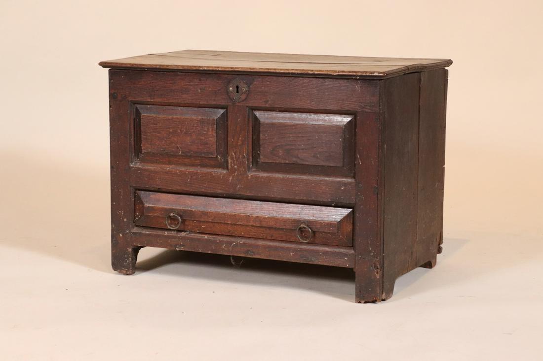 Georgian Oak Diminutive Blanket Chest (1 of 9)