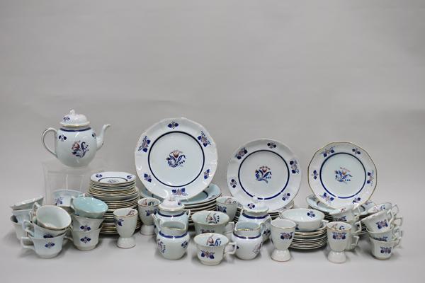 Assembled Adams Calyx Ware Dinnerware (1 of 11)