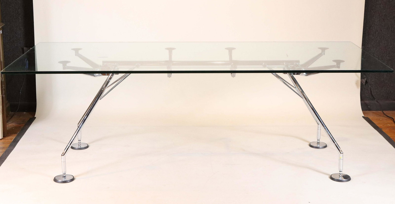 Lord Norman Foster "Techno Nomos" Table (1 of 11)