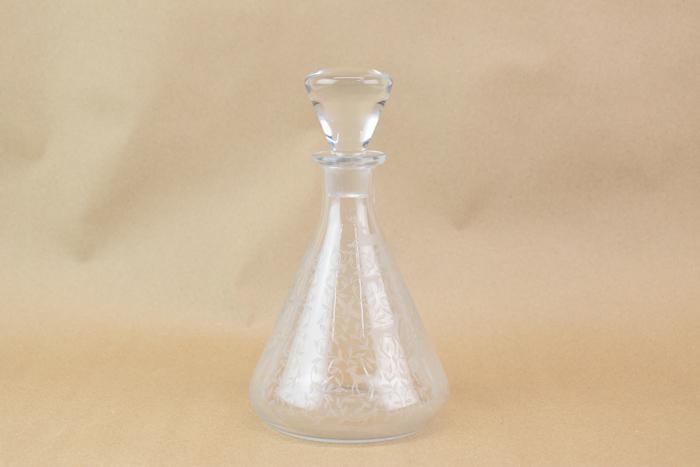 Baccarat Thomas Hine & Co Etched Cognac Decanter: Baccarat Thomas Hine & Co Etched Cognac Decanter having foliate, deer and dove all over etching, marked at bottom Used condition, wear, worn, scratches 9-1/4"h x 5-1/4"dia