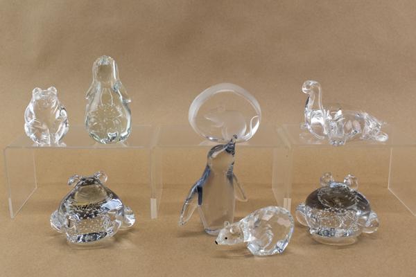 Group of Assorted Animal Form Glass Sculptures: Group of Eight Assorted Animal Form Glass Sculptures including a Steuben bear, a Lipton frog, and other animals forms, various makers Used condition, wear, worn, chips, surface distress, scratches Tur