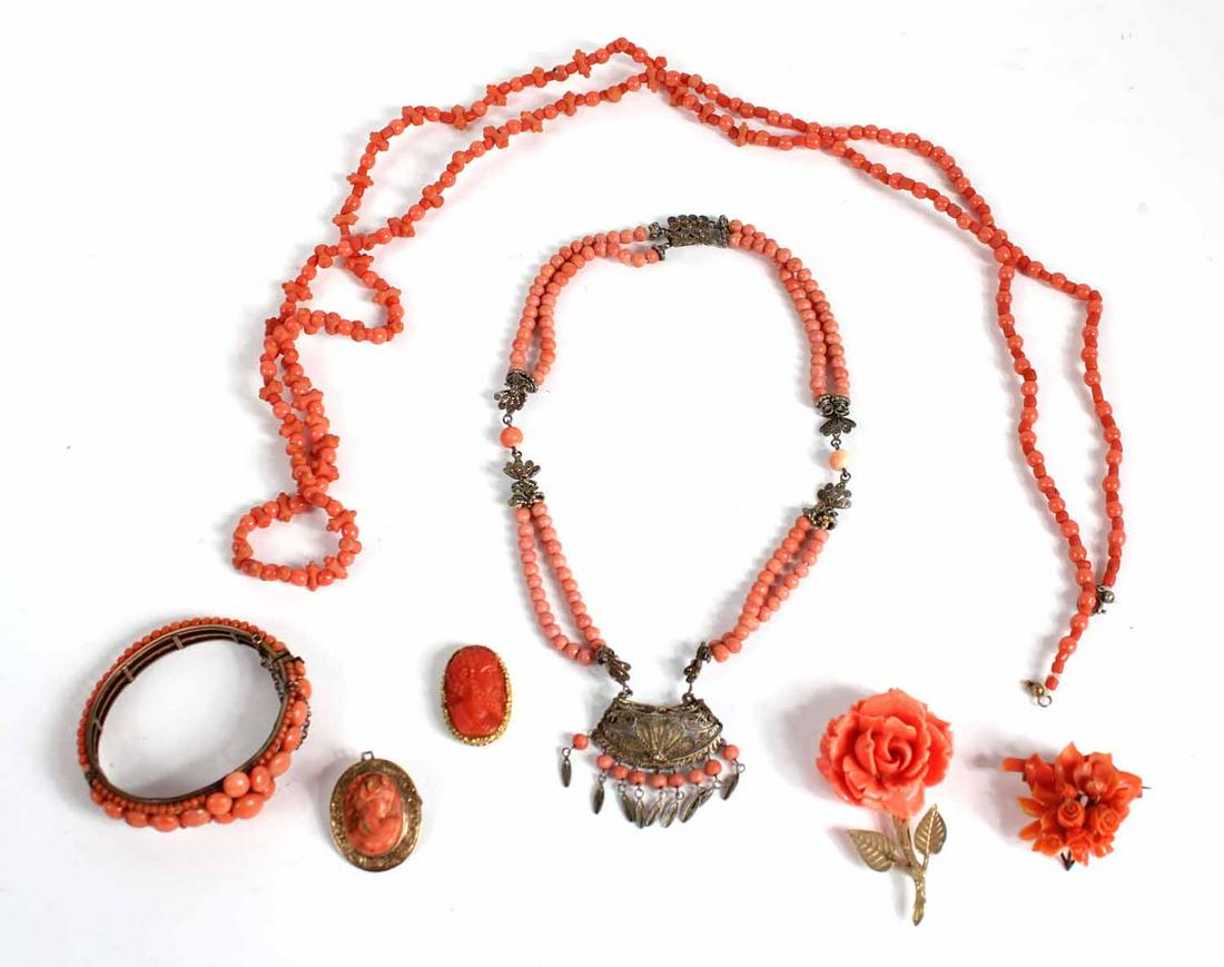 Seven Vintage Coral and Faux Coral Jewelry Pieces (1 of 17)