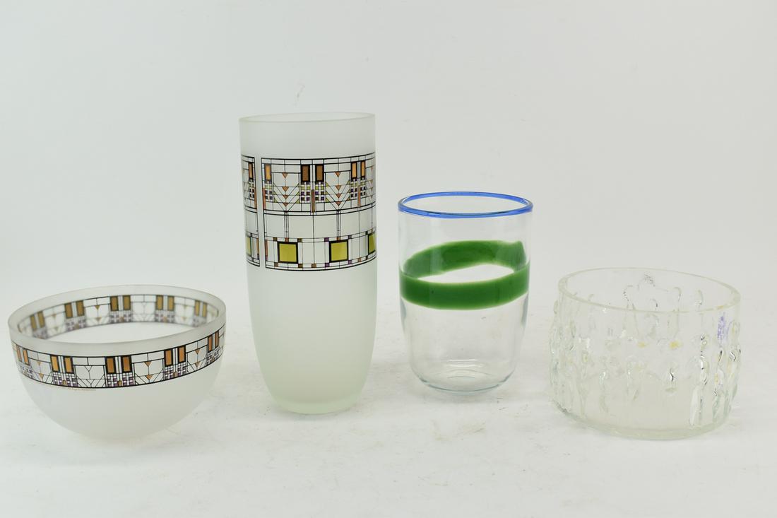 Omaggio Frank Lloyd Wright Frosted Glass Vase: Omaggio Frank Lloyd Wright Frosted Glass Vase together with Omaggio frosted bowl, an art glass Boba Ulrich vase, and modern figure decorated clear glass bowl. Both Omaggio pieces feature decorative co