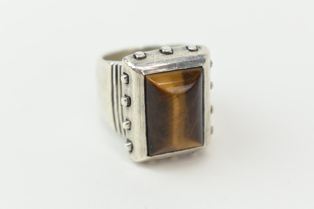 Sterling Silver and Tiger's Eye Ring Lisa Jenks (1 of 4)