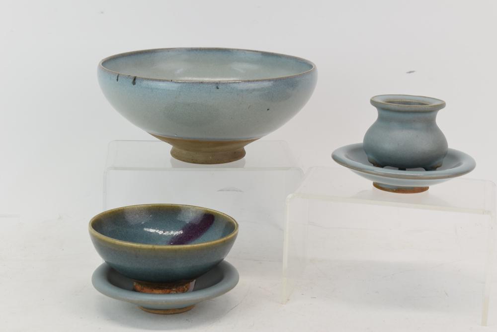 Group of Assorted Asian Earthenware Table Article (1 of 10)