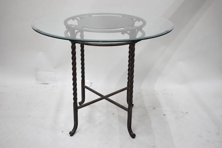 Round Glass High Top Table Barley Twisted Legs Dec 01, 2022 Nye