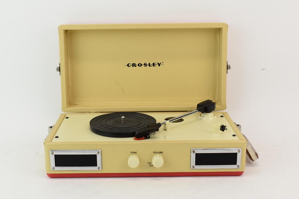 Retro Style Crosley Model CR40 Record Player (1 of 9)