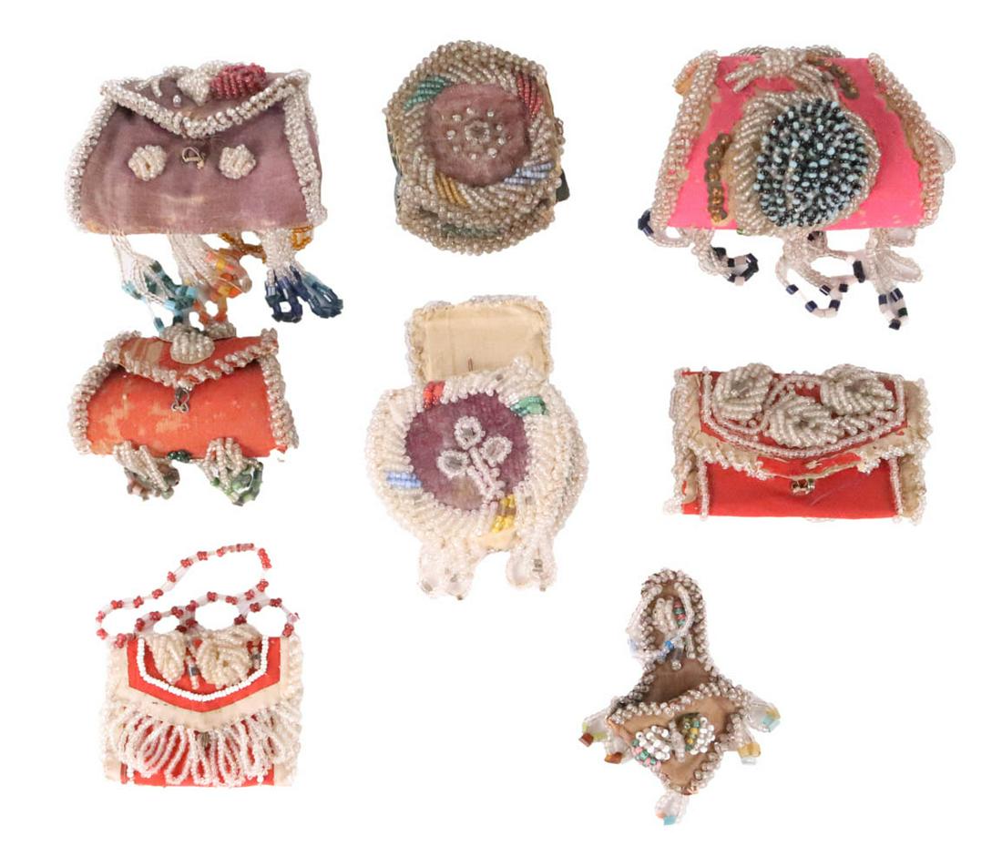 Group of Iroquois Beadwork Purses (1 of 16)