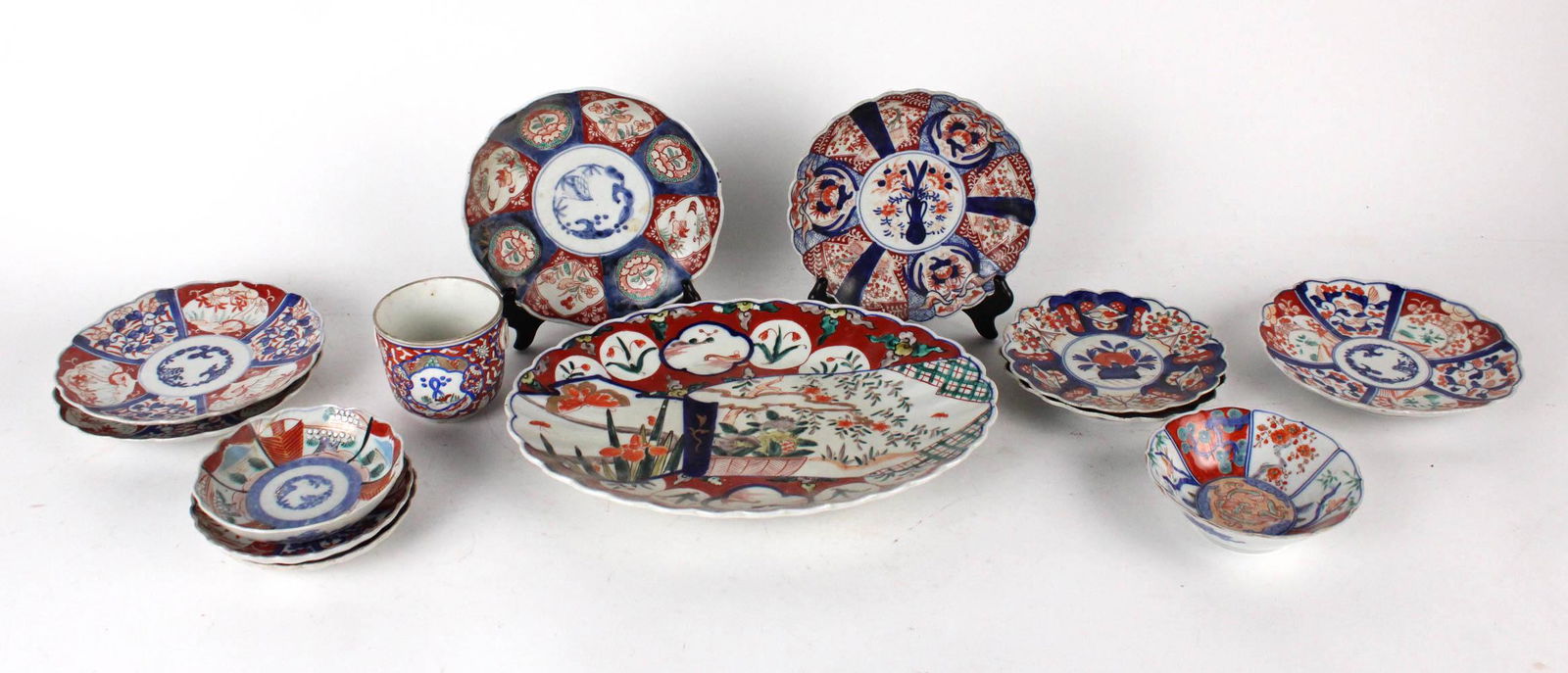 Twelve Japanese Imari Porcelain Plates & Platter (1 of 10)