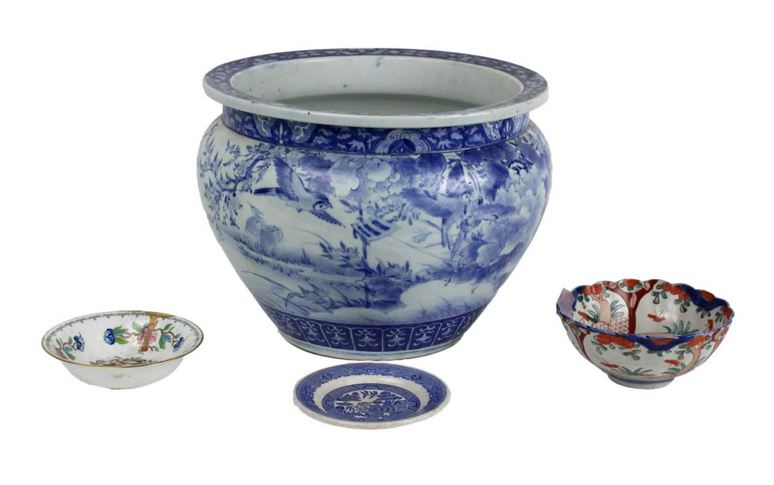 Chinese Blue and White Porcelain Planter (1 of 13)