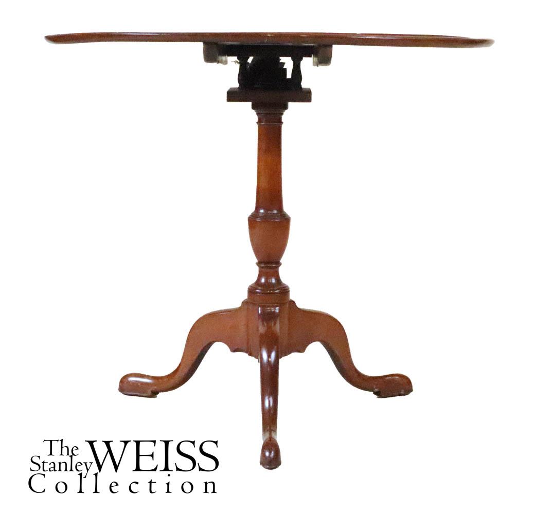 Queen Anne Mahogany Tilt-Top Table (1 of 7)