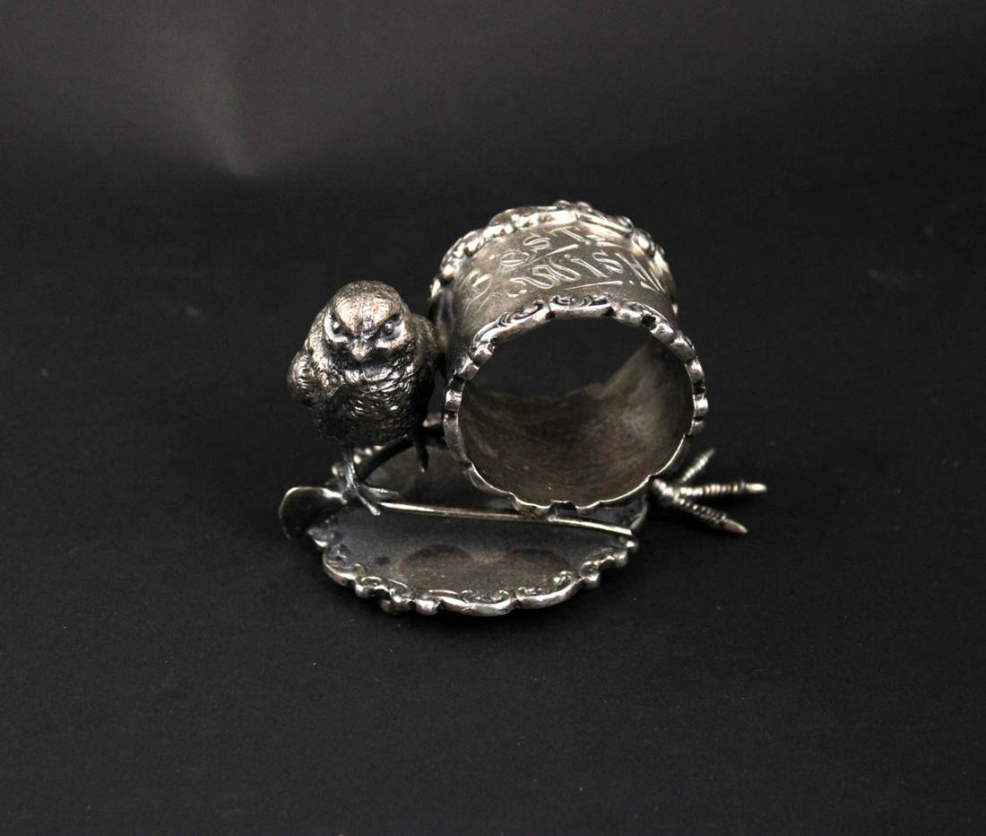 Meriden Plated Chick and Wishbone Napkin Ring (1 of 14)