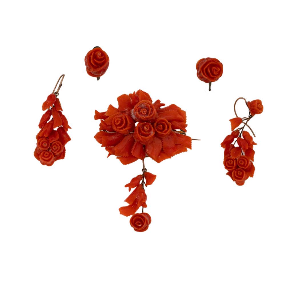 Vintage Carved Coral Gold Wire Jewelry Suite (1 of 7)