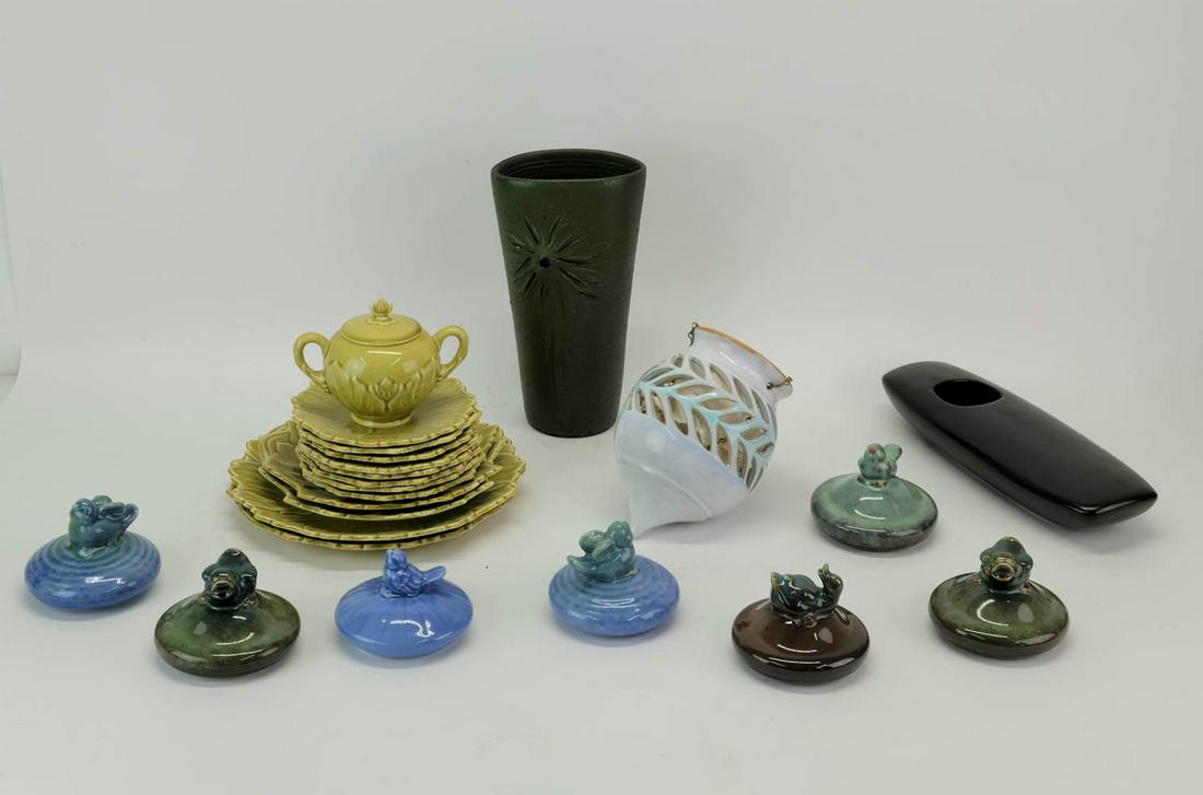 Group of Assorted Porcelain Pieces (1 of 14)